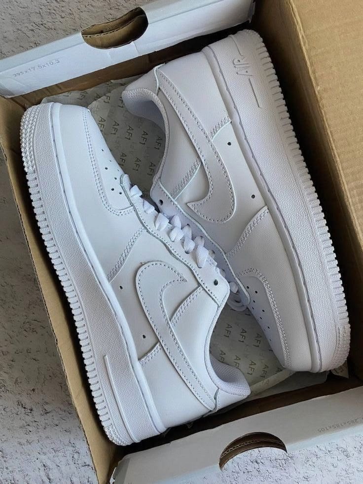 White Sneakers | NIKE High Quality Soul | Scarf - Image 3