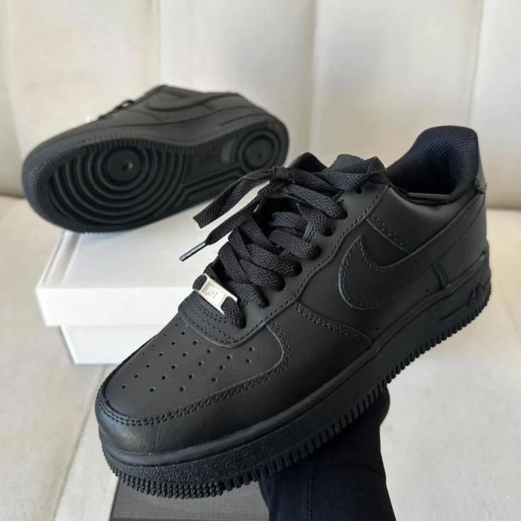 Black Sneakers | NIKE High Quality Soul | Scarf - Image 3