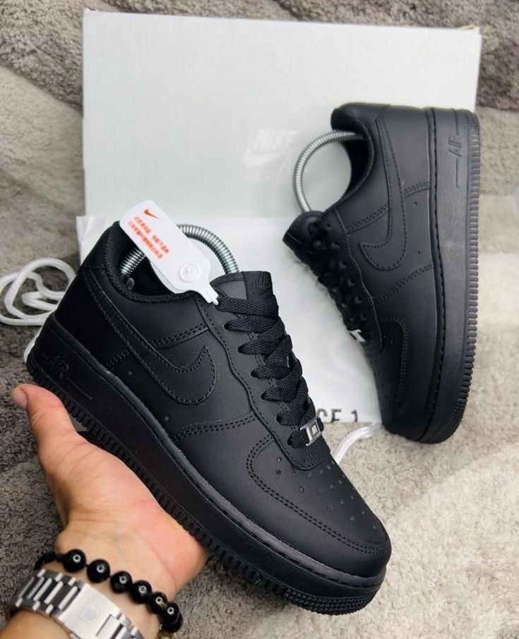 Black Sneakers | NIKE High Quality Soul | Scarf